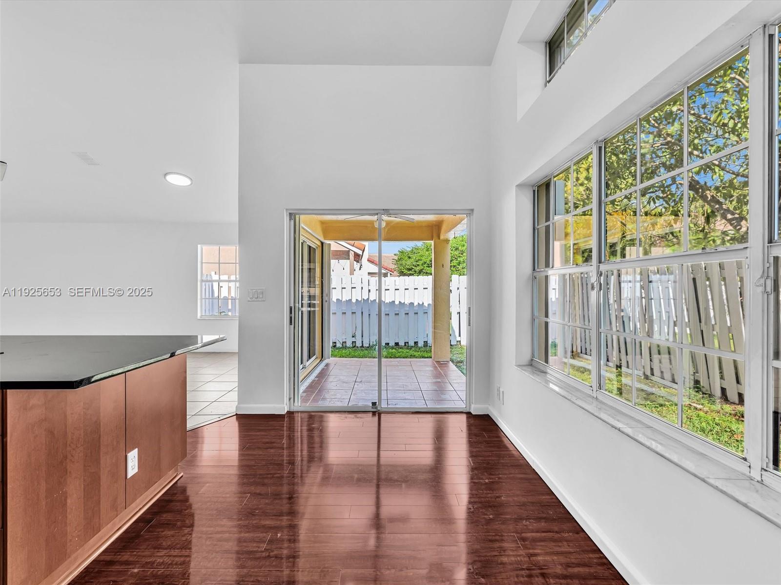 255 Somerset Way Weston, FL 33326