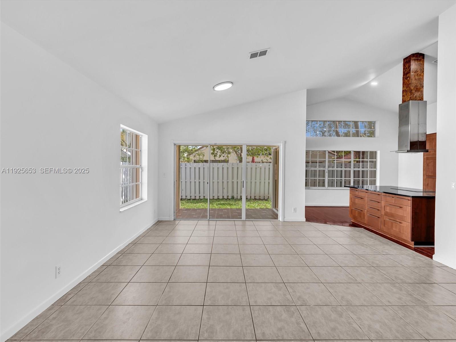 255 Somerset Way Weston, FL 33326