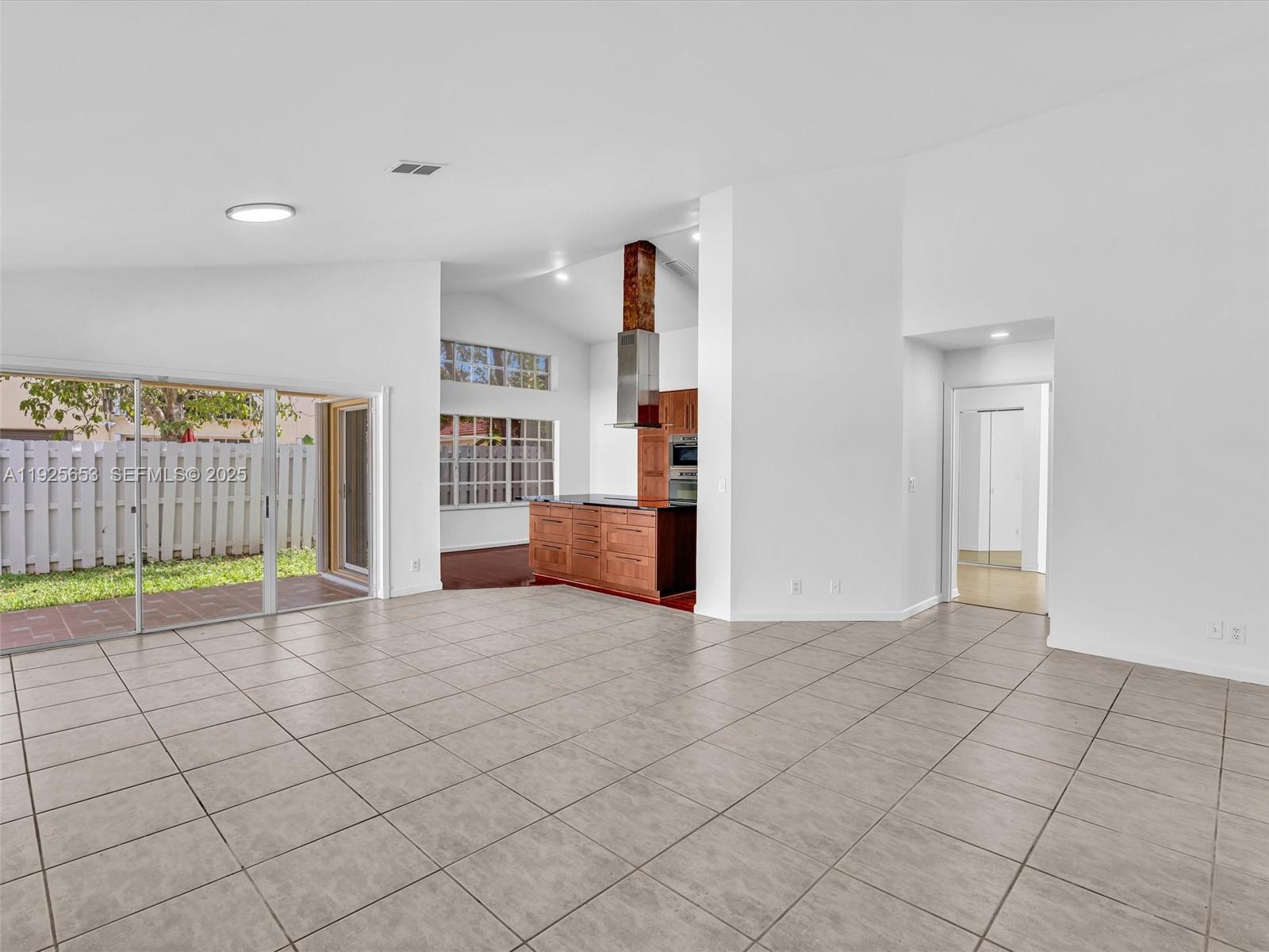 255 Somerset Way Weston, FL 33326