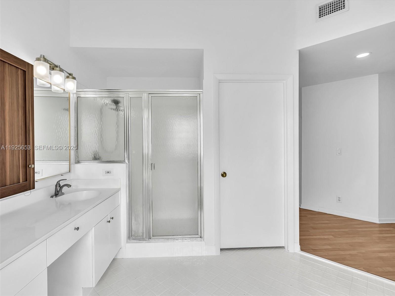 255 Somerset Way Weston, FL 33326