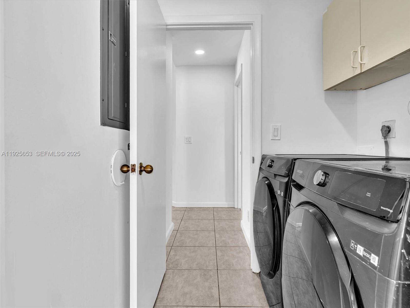 255 Somerset Way Weston, FL 33326