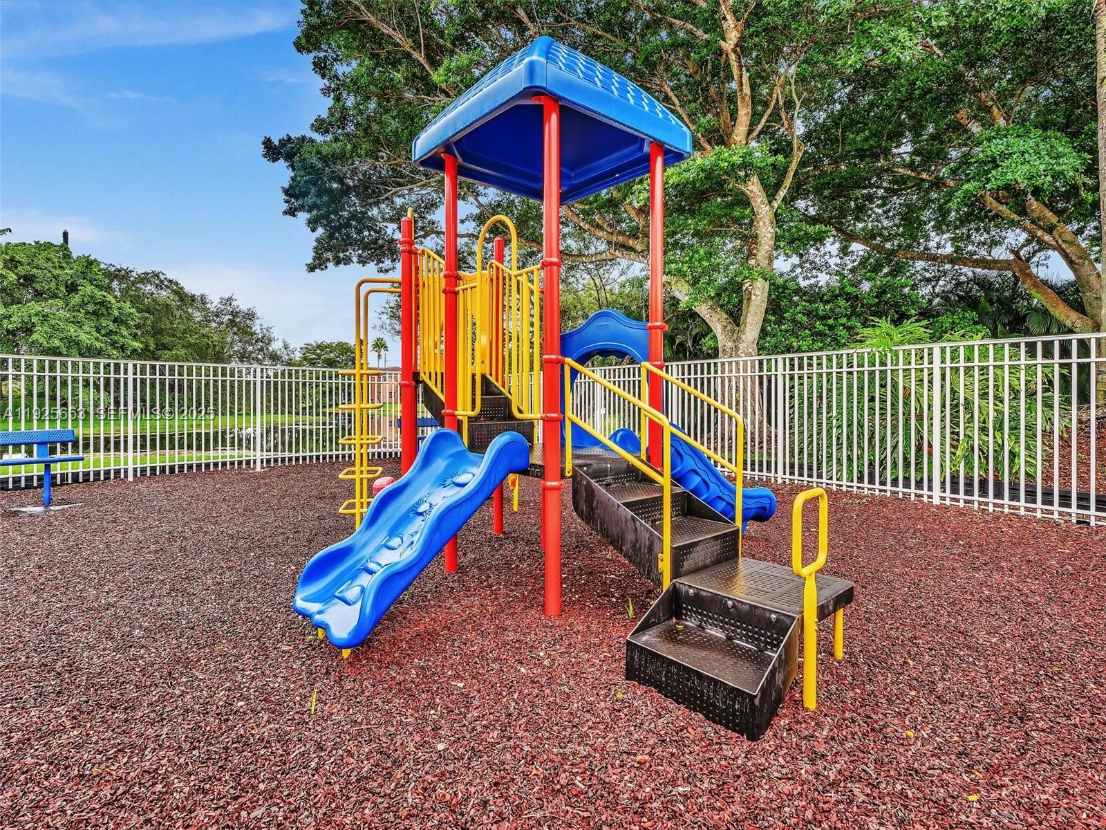 255 Somerset Way Weston, FL 33326