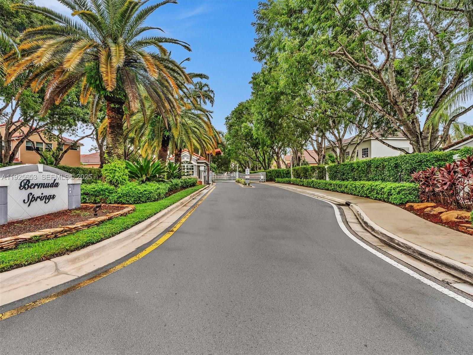 255 Somerset Way Weston, FL 33326