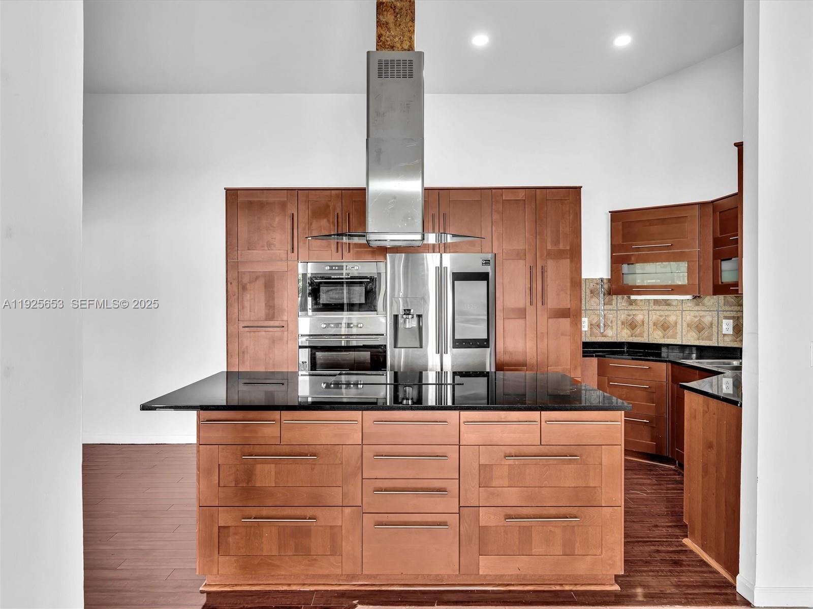 255 Somerset Way Weston, FL 33326