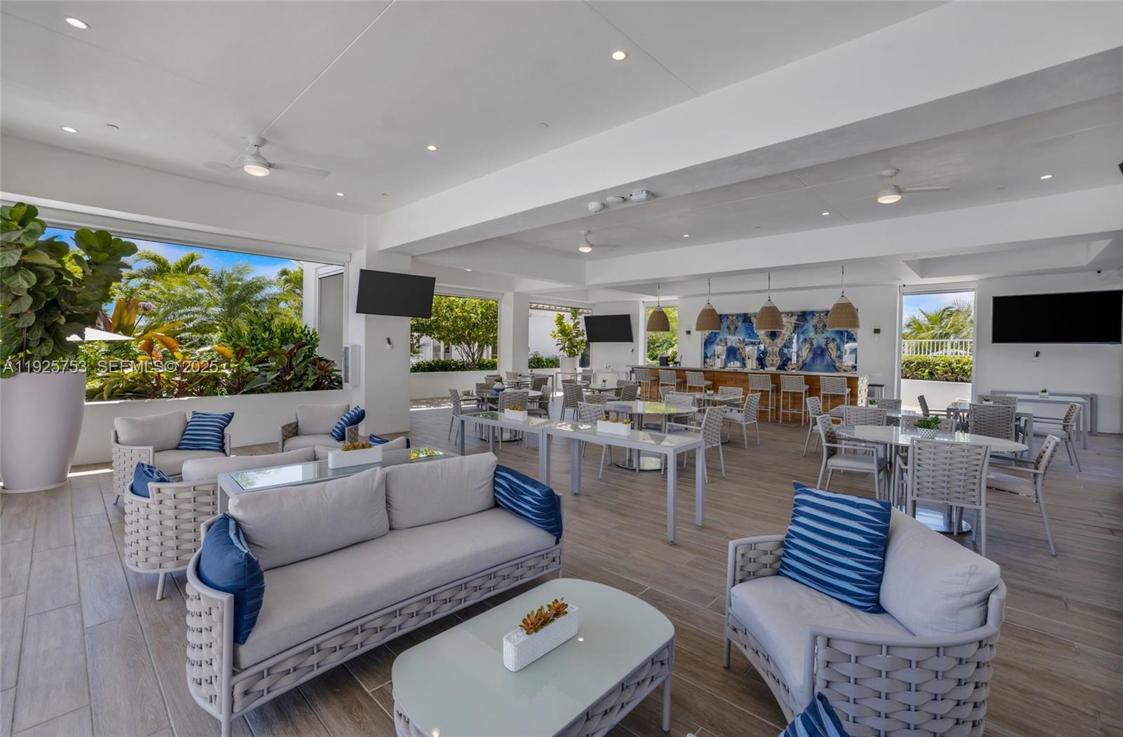 2600 Island Blvd #301 Aventura, FL 33160