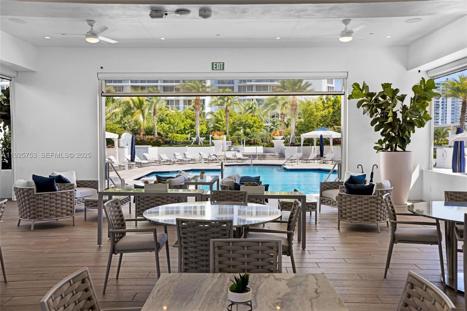 2600 Island Blvd #301 Aventura, FL 33160