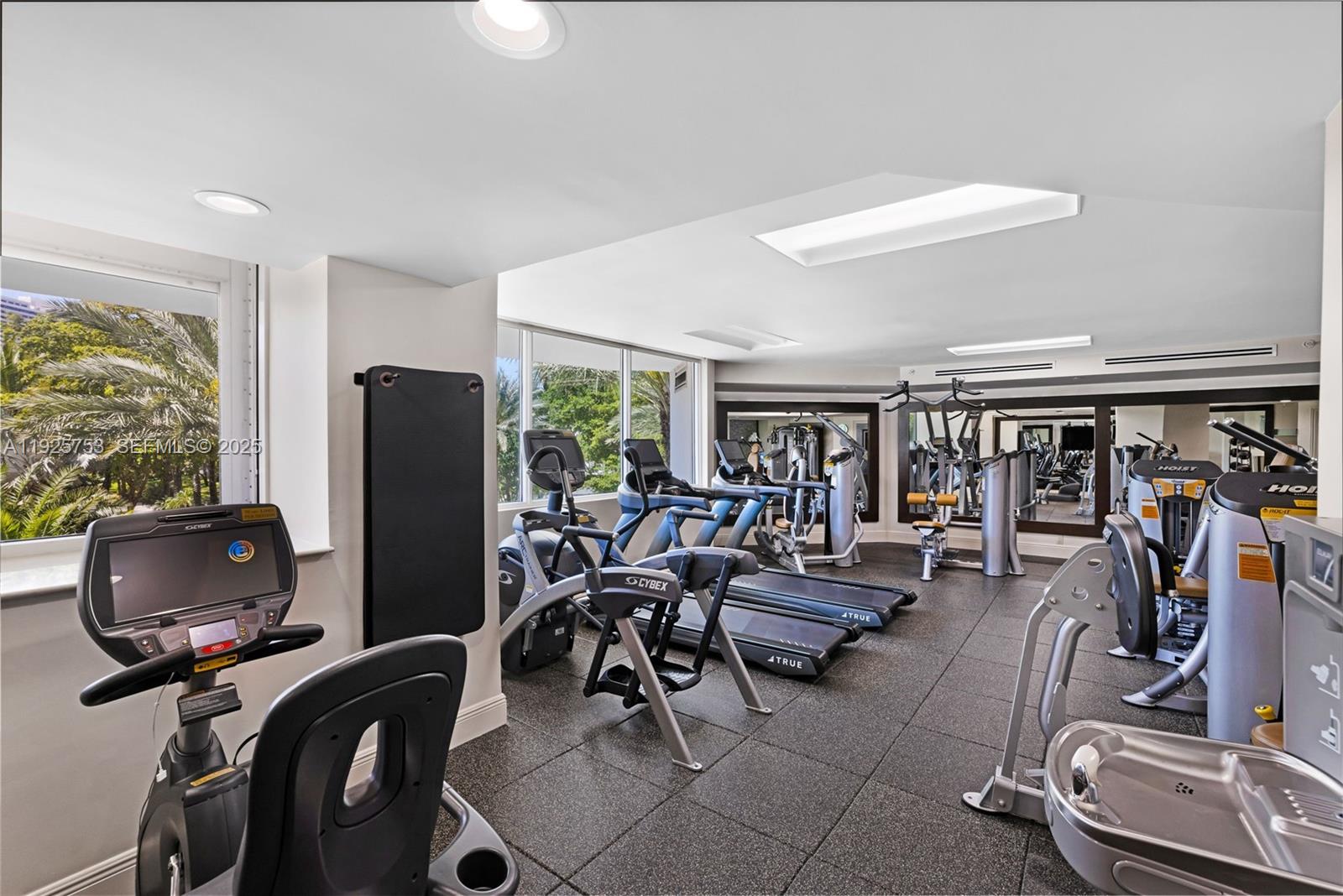 2600 Island Blvd #301 Aventura, FL 33160