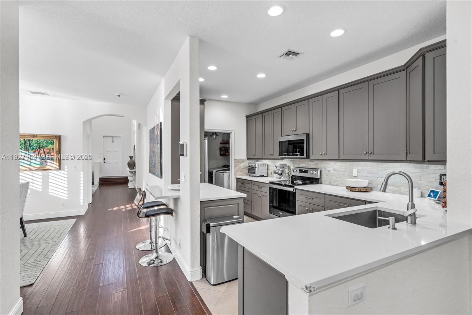 4272 N Magnolia Cir Delray Beach, FL 33445