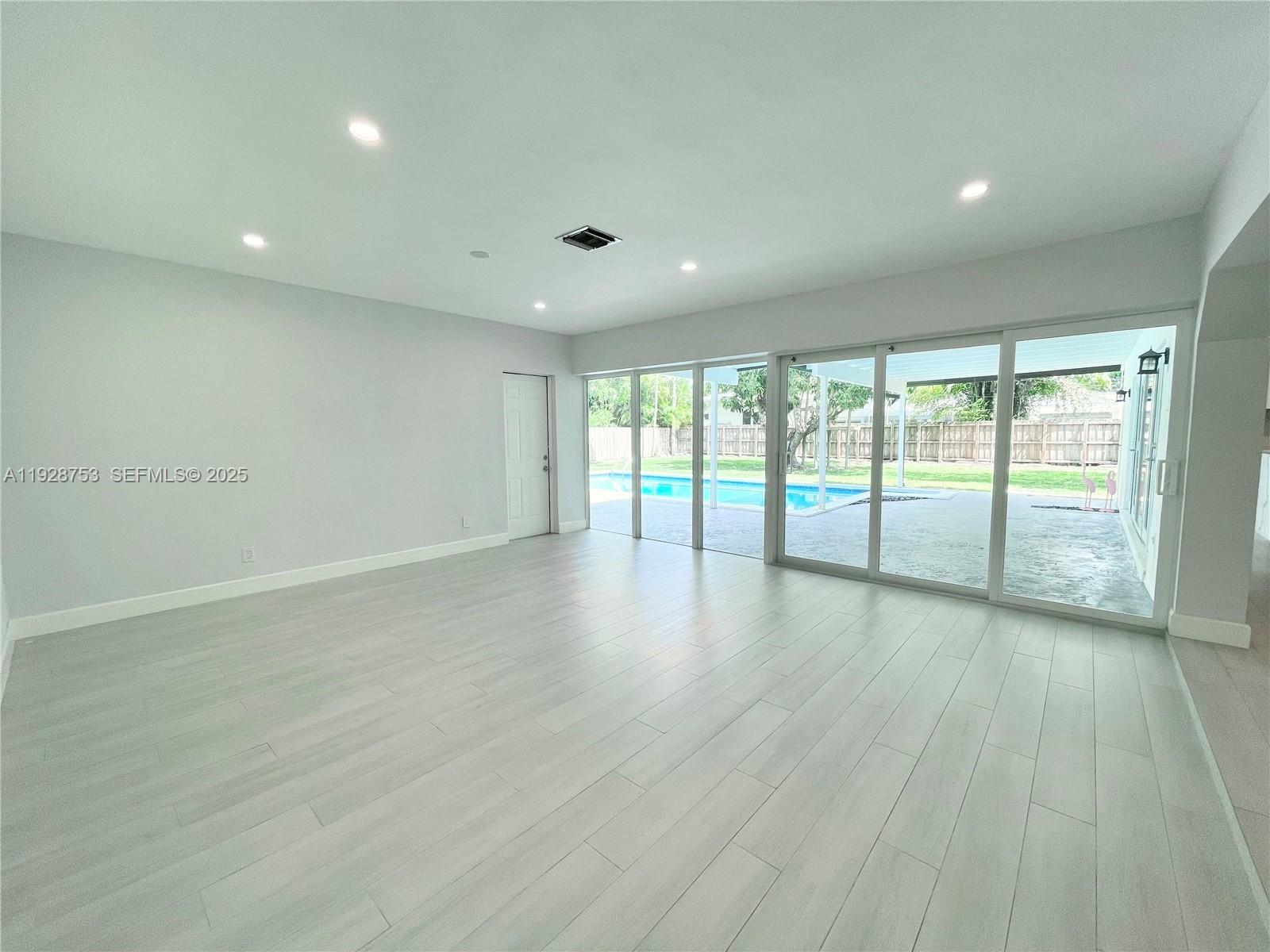 8265 SW 149th Dr Palmetto Bay, FL 33158