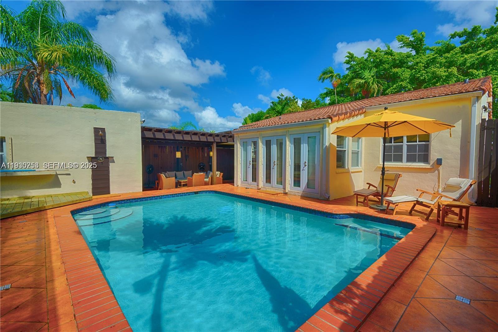 2308 SW 23rd Ter Miami, FL 33145