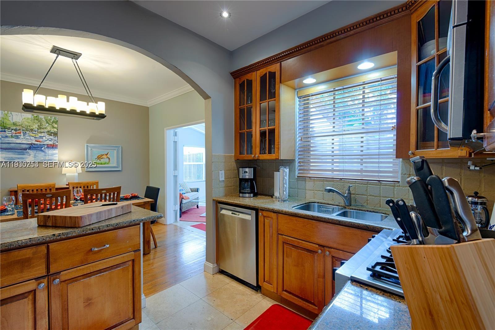 2308 SW 23rd Ter Miami, FL 33145