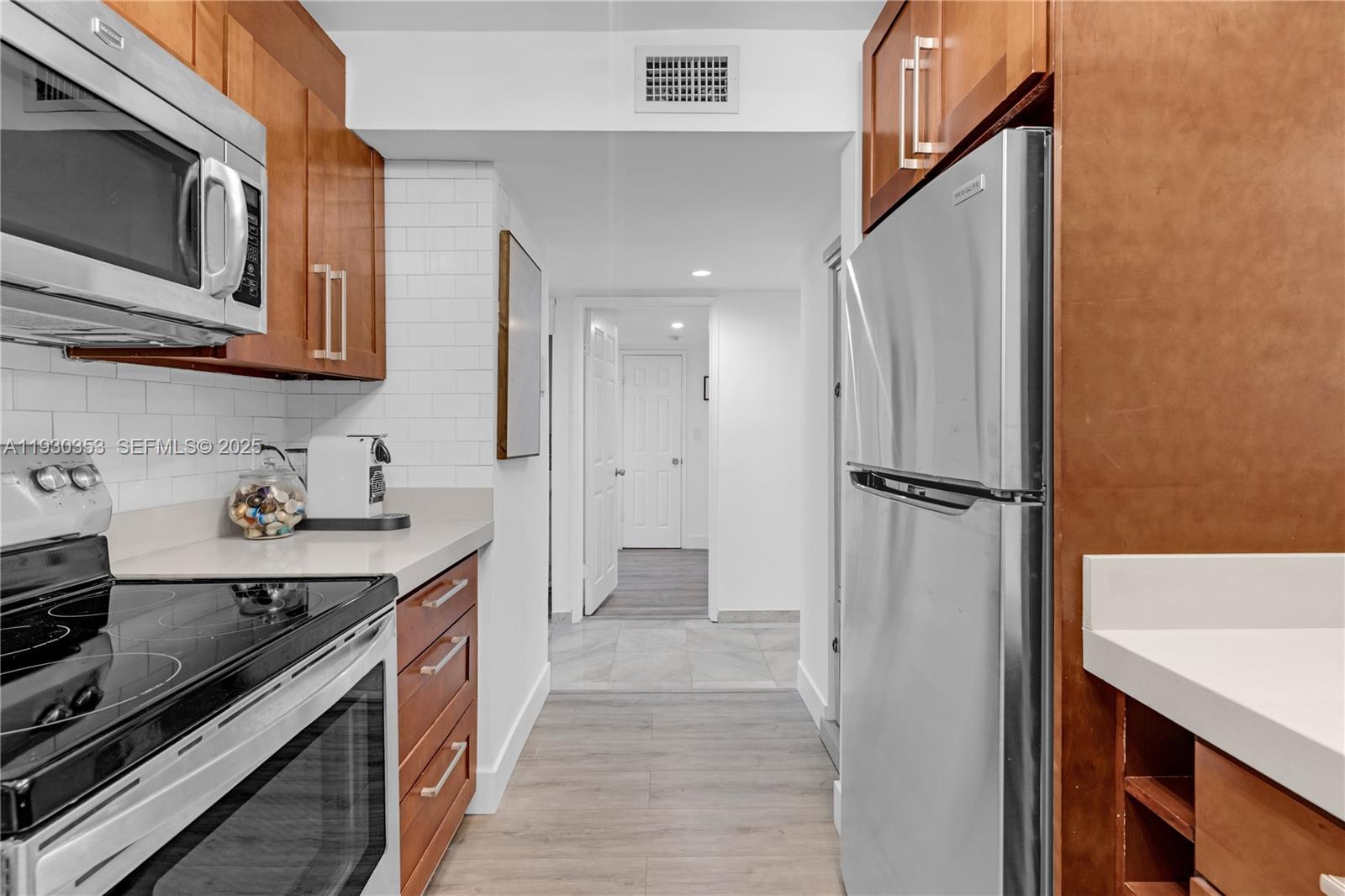 5845 Collins Ave #201 Miami Beach, FL 33140