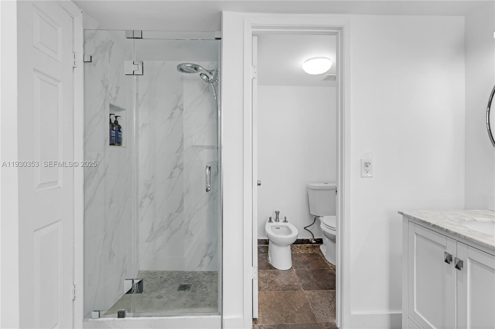 5845 Collins Ave #201 Miami Beach, FL 33140