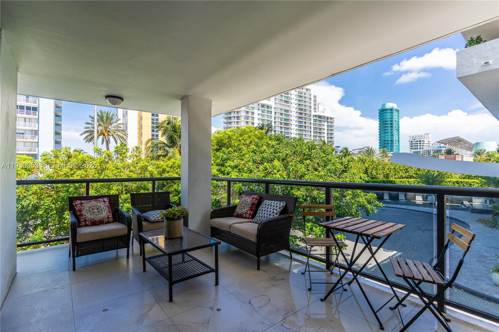 5845 Collins Ave #201 Miami Beach, FL 33140