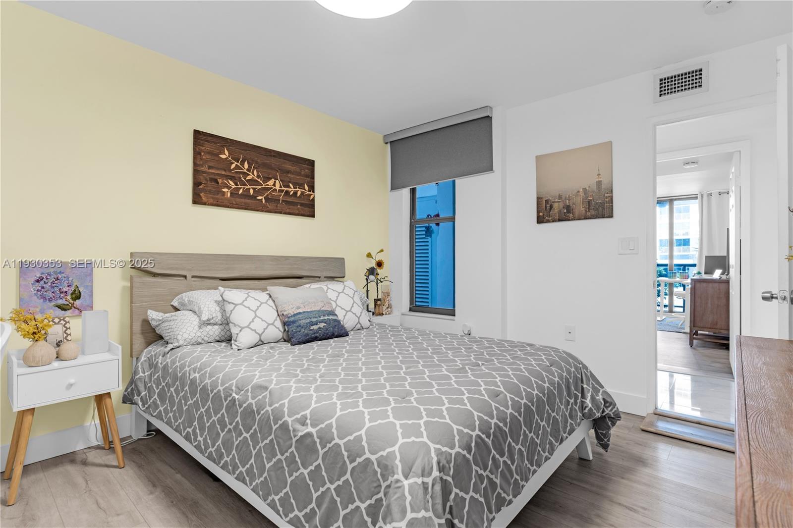 5845 Collins Ave #201 Miami Beach, FL 33140