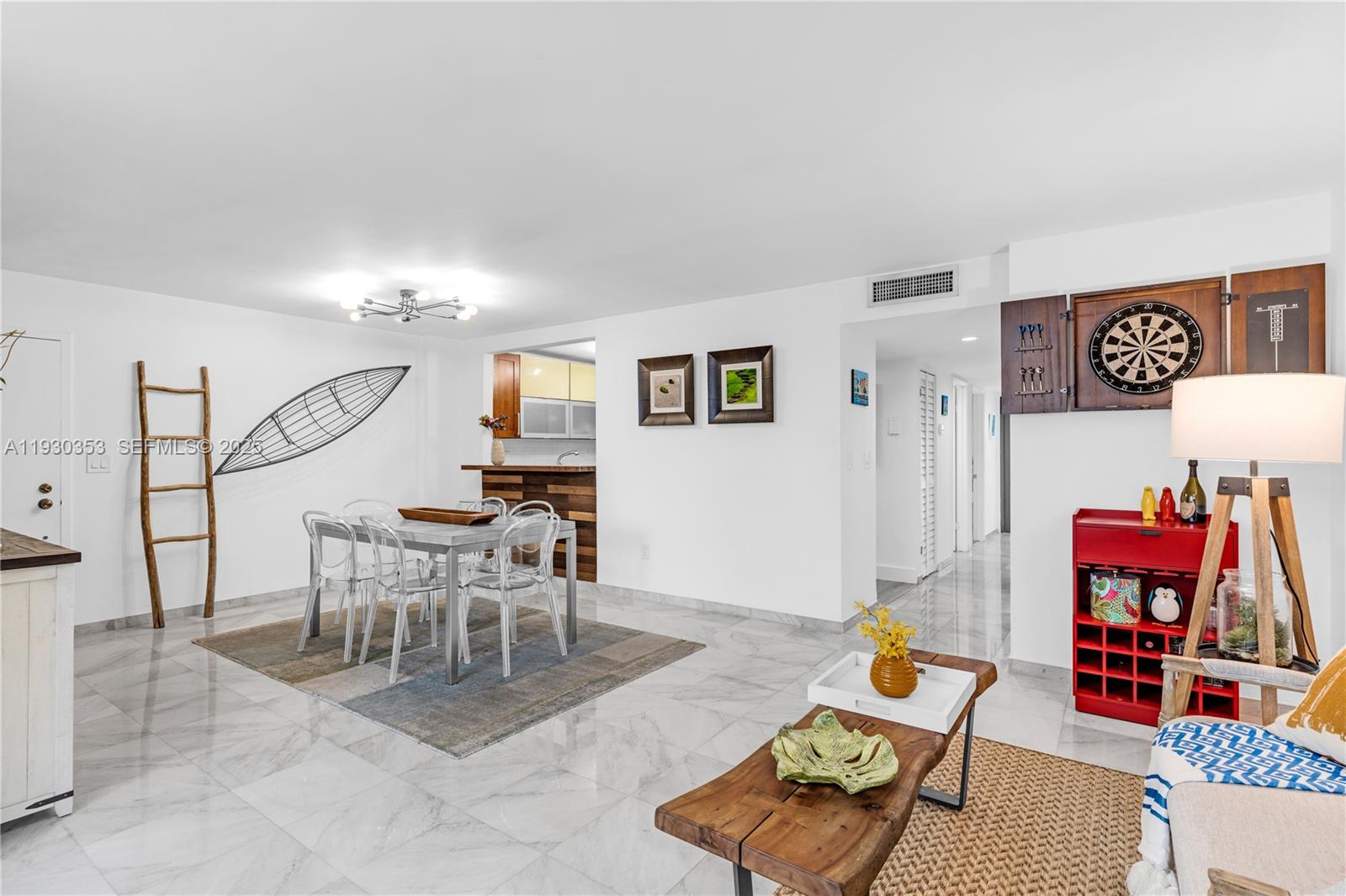 5845 Collins Ave #201 Miami Beach, FL 33140