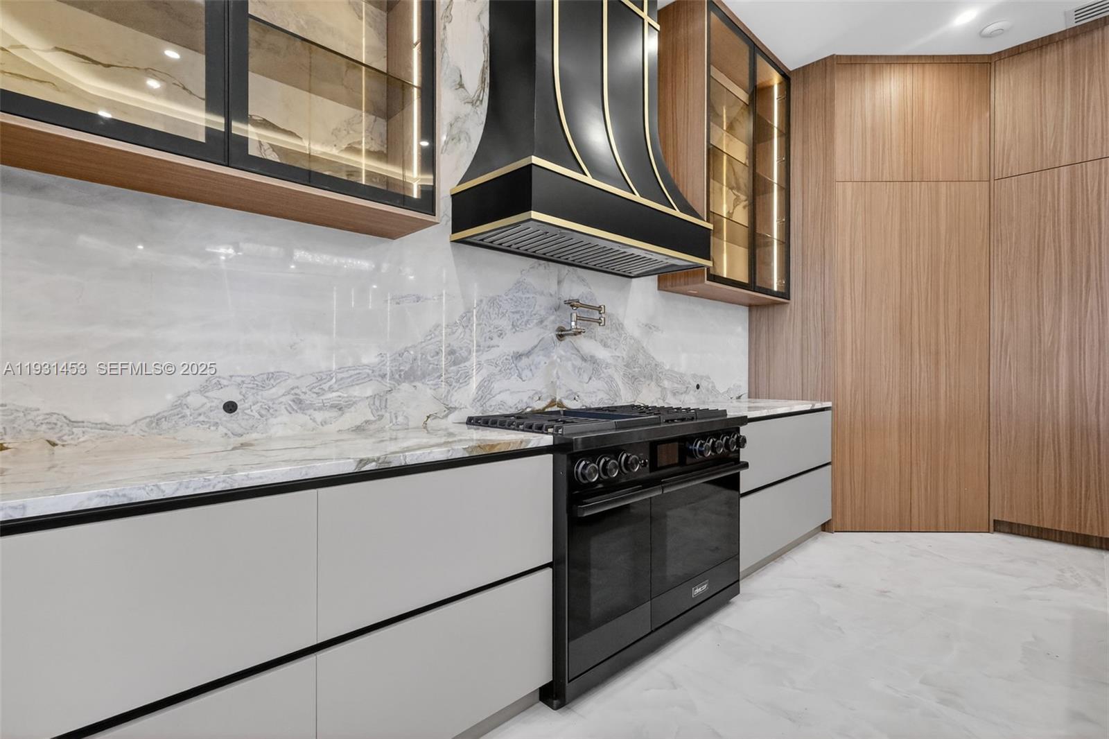 14891 SW 20th St Davie, FL 33326