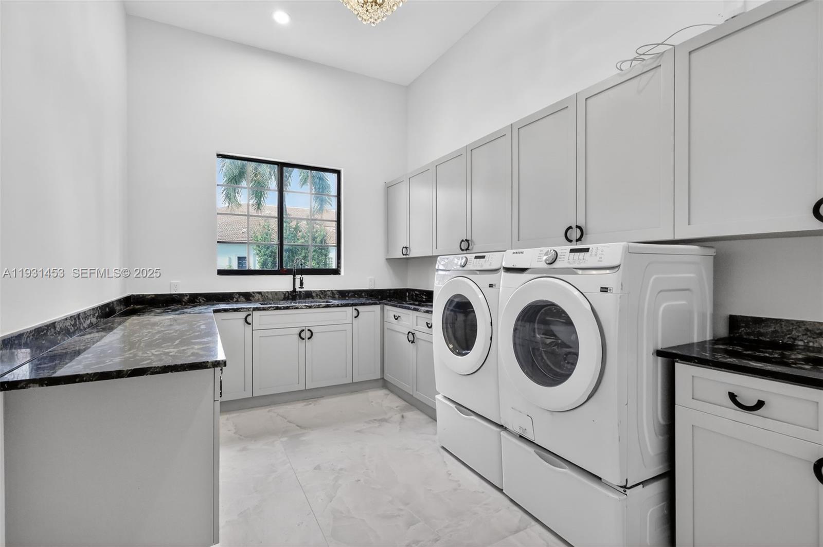 14891 SW 20th St Davie, FL 33326