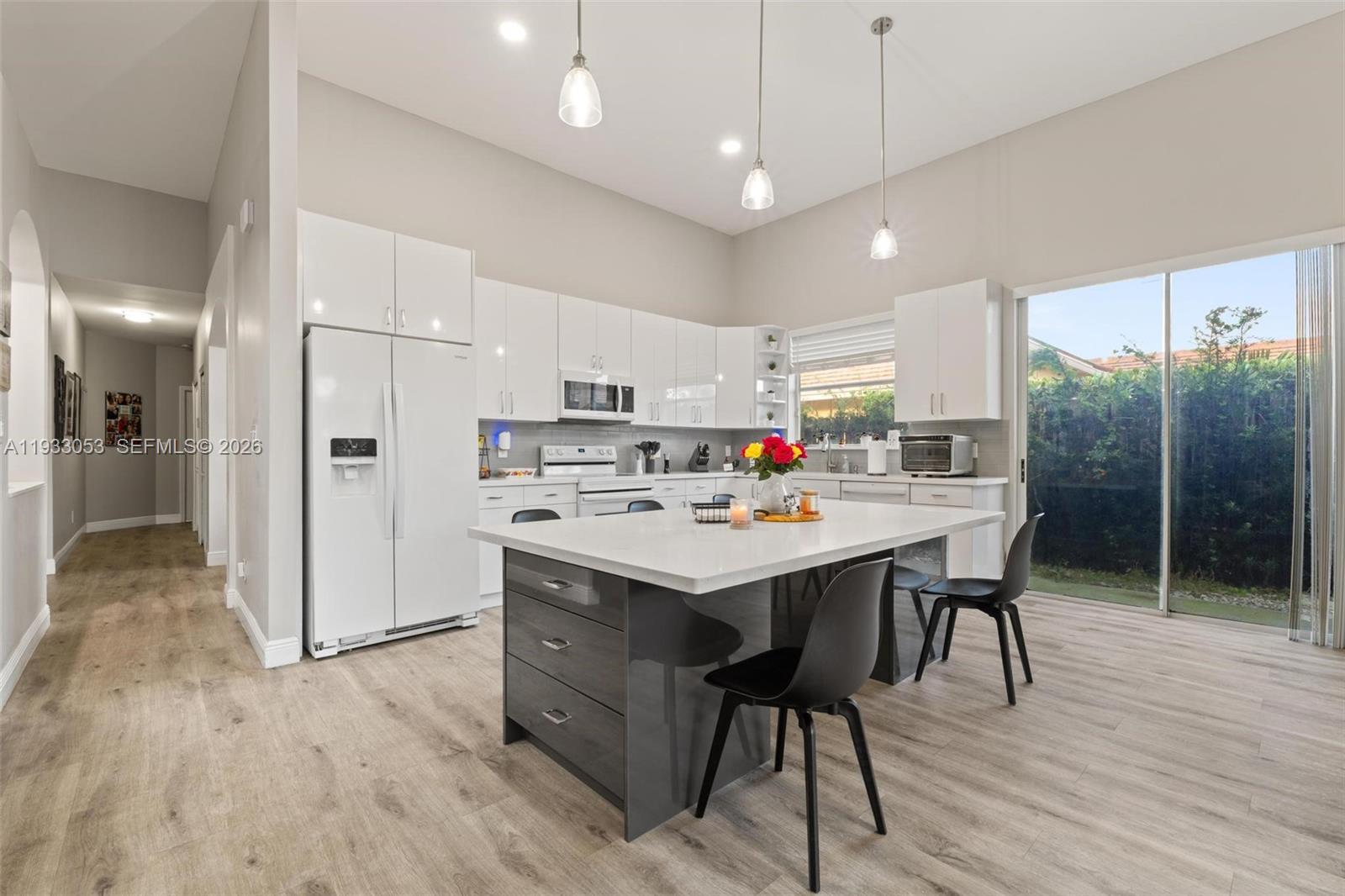 343 SW 187th Ter Pembroke Pines, FL 33029