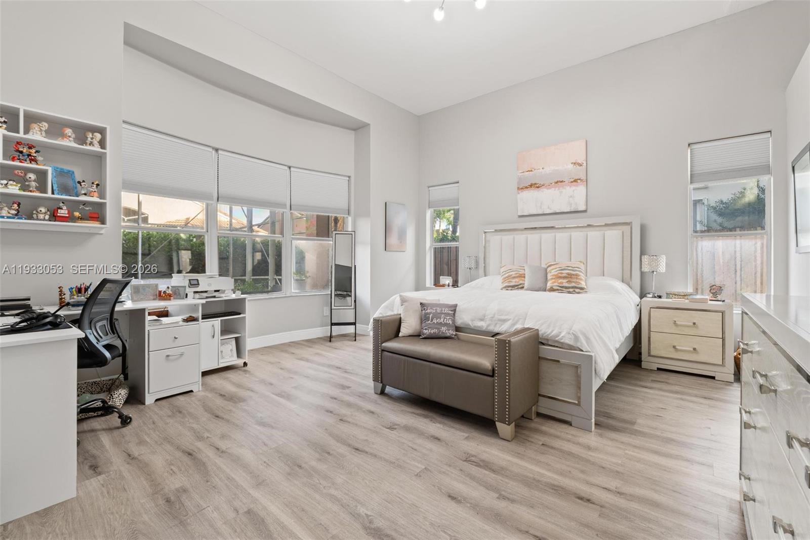 343 SW 187th Ter Pembroke Pines, FL 33029