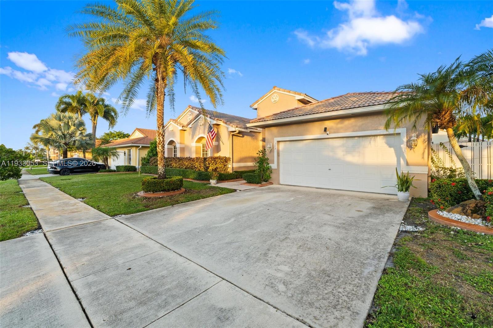 343 SW 187th Ter Pembroke Pines, FL 33029