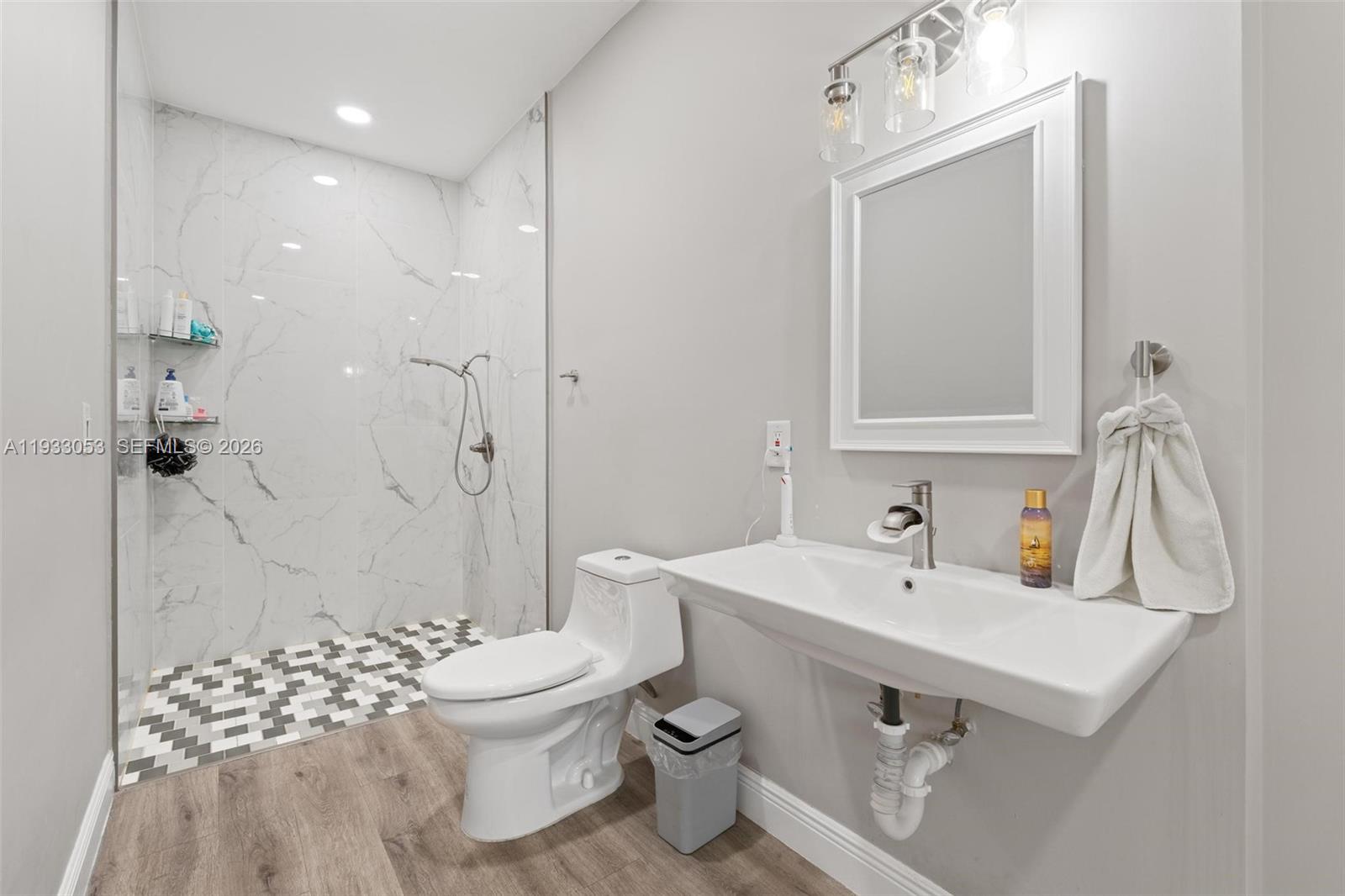 343 SW 187th Ter Pembroke Pines, FL 33029