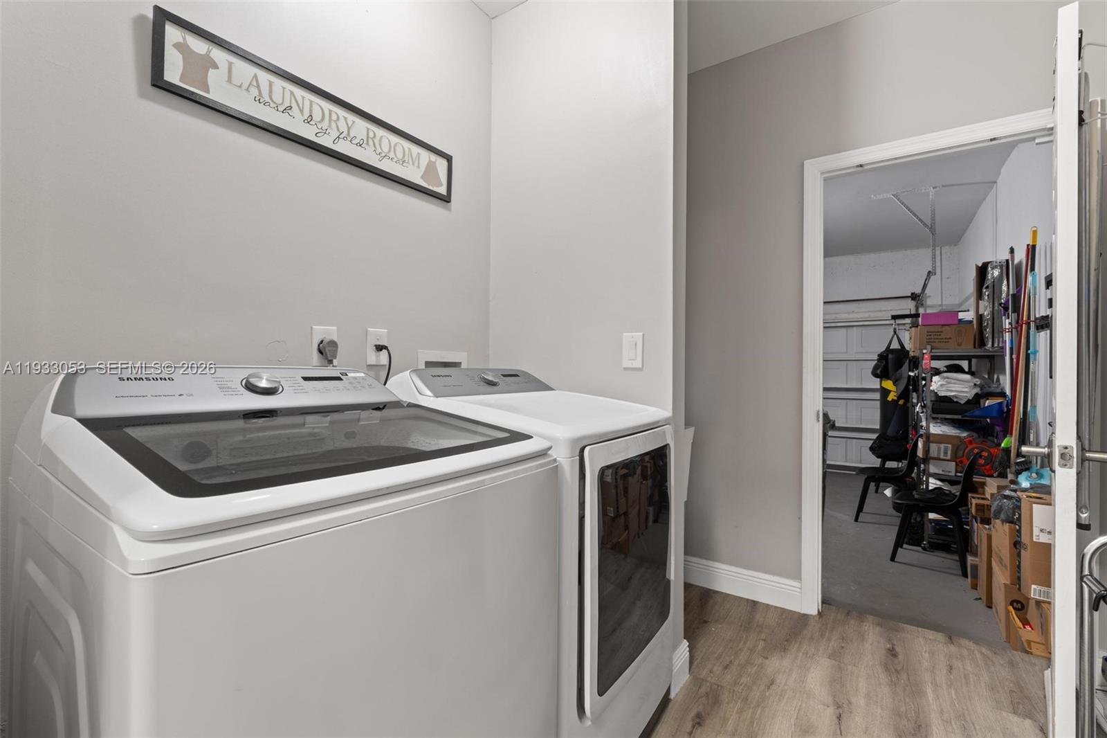 343 SW 187th Ter Pembroke Pines, FL 33029