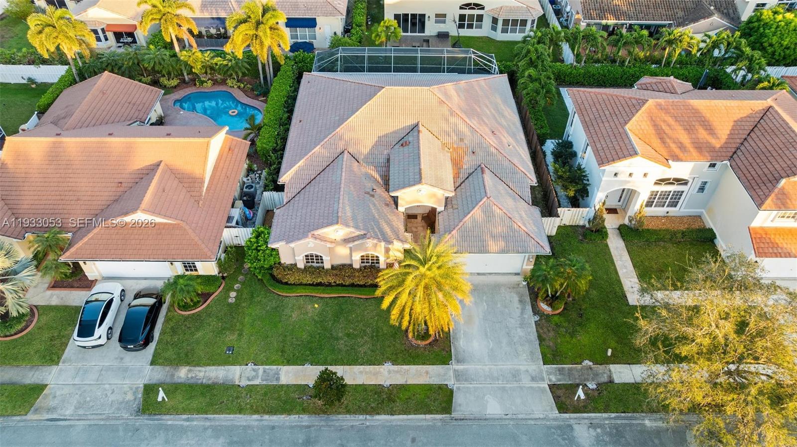 343 SW 187th Ter Pembroke Pines, FL 33029