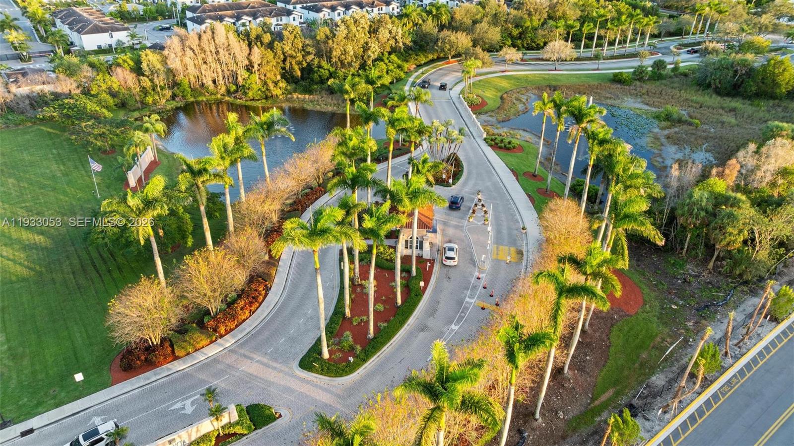 343 SW 187th Ter Pembroke Pines, FL 33029