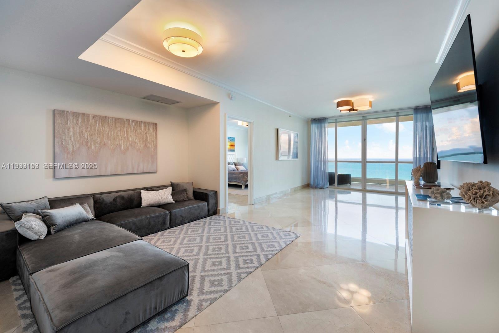 image Acqualina Residences2