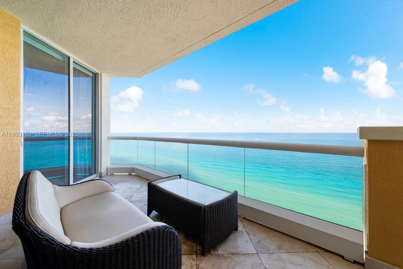 image Acqualina Residences5