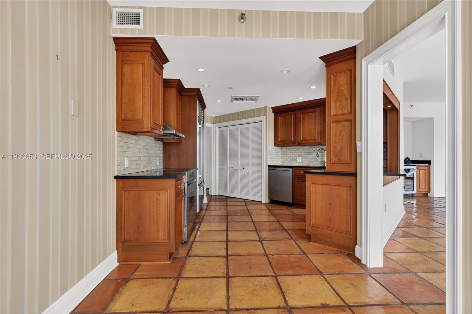 4000 Island Blvd #1507 Aventura, FL 33160