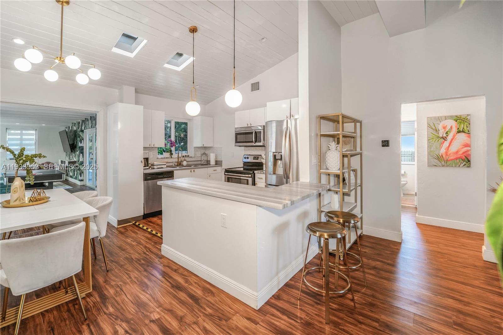 65 NW 116th St Miami, FL 33168