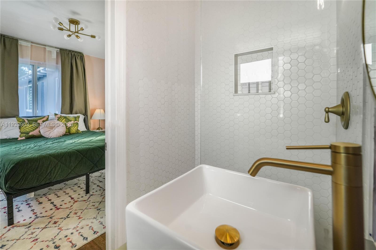 65 NW 116th St Miami, FL 33168