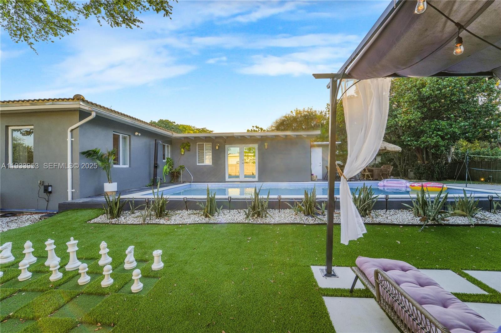 65 NW 116th St Miami, FL 33168