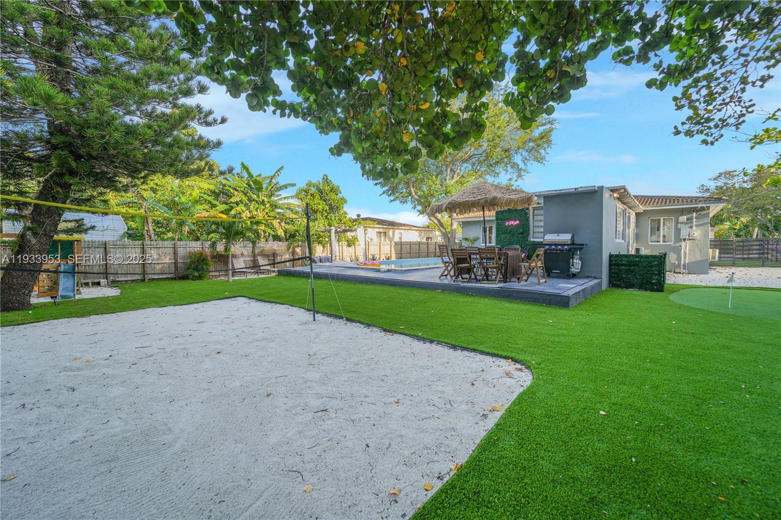 65 NW 116th St Miami, FL 33168