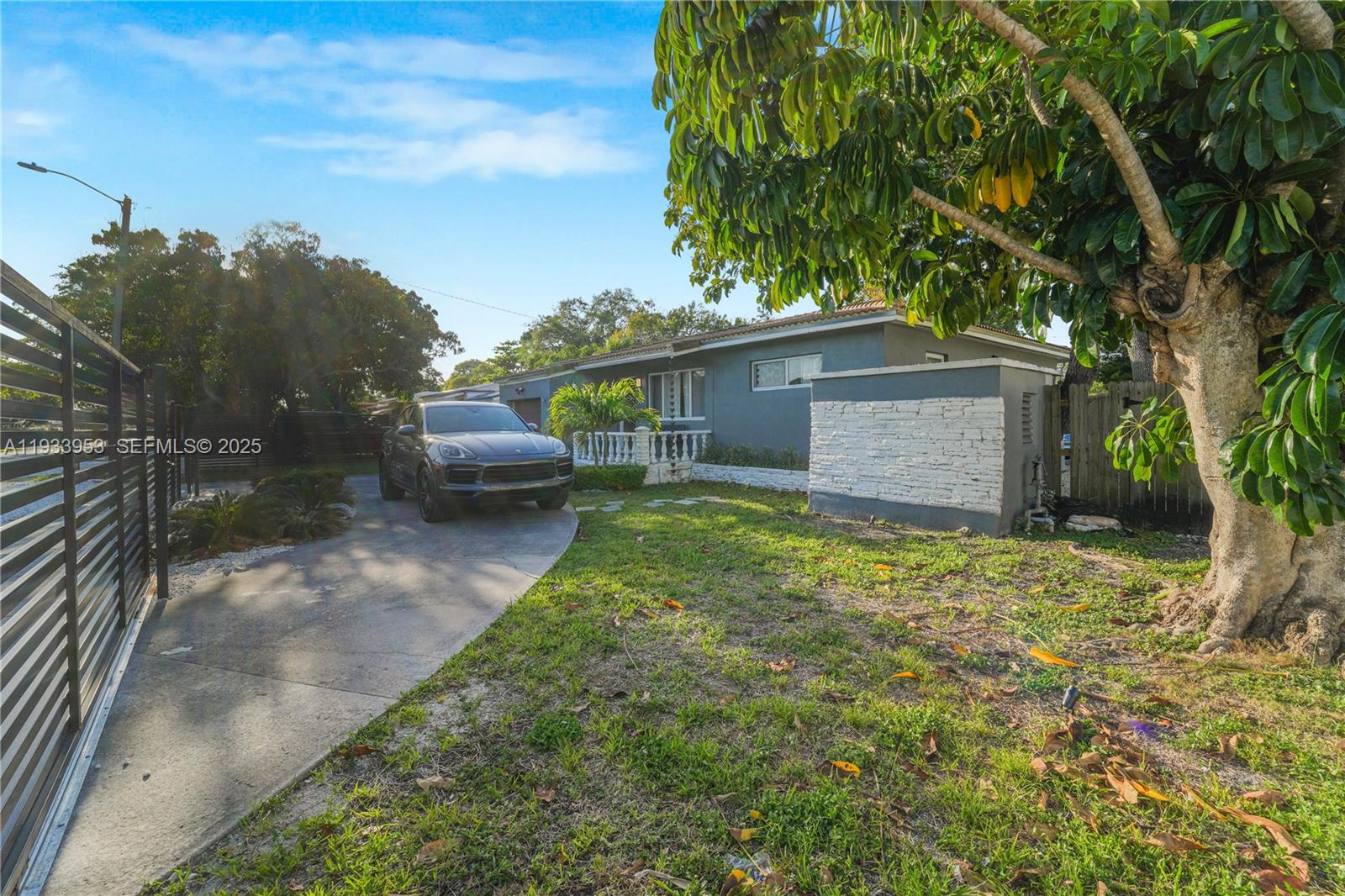 65 NW 116th St Miami, FL 33168