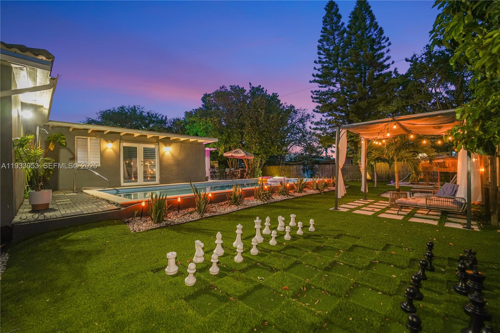 65 NW 116th St Miami, FL 33168