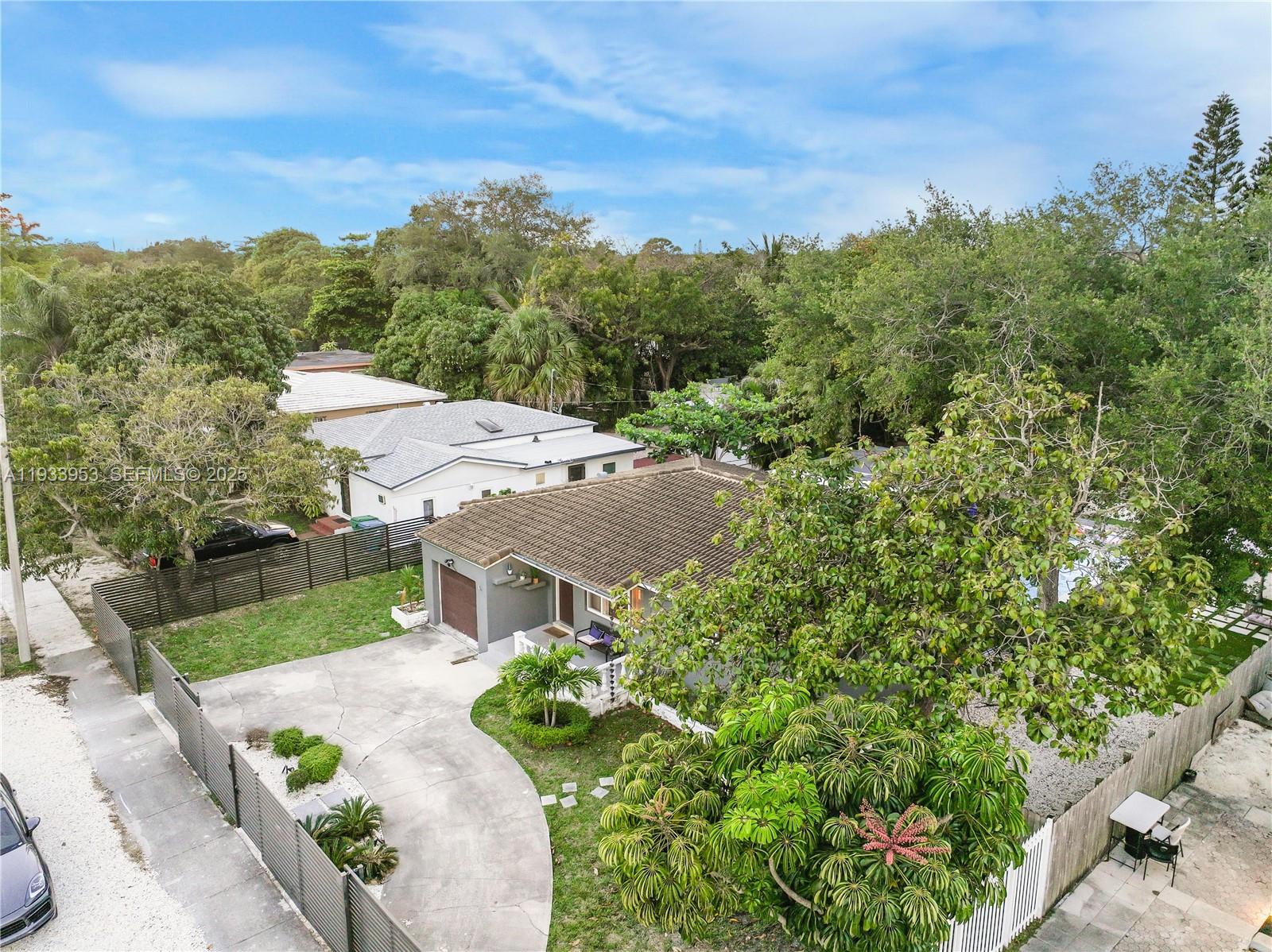 65 NW 116th St Miami, FL 33168