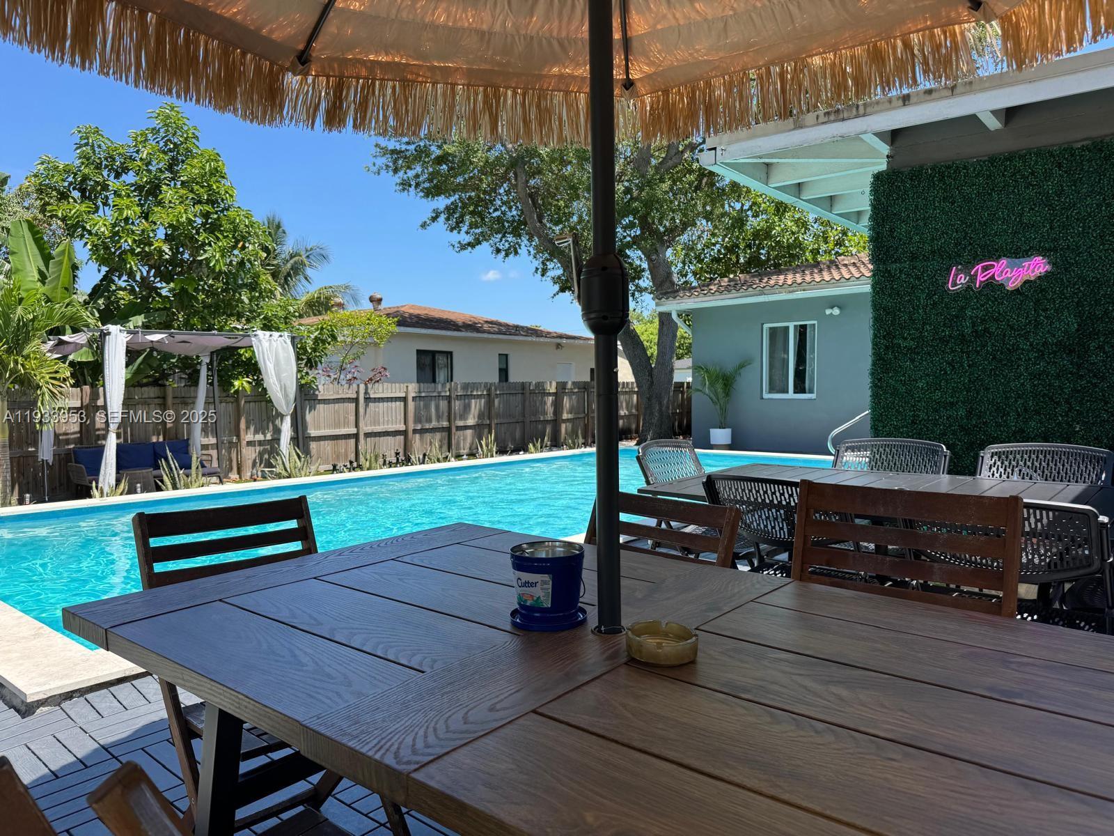 65 NW 116th St Miami, FL 33168