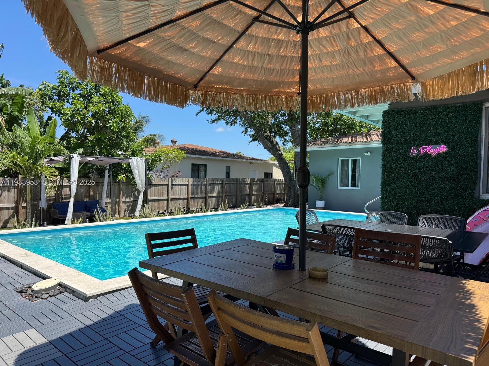 65 NW 116th St Miami, FL 33168