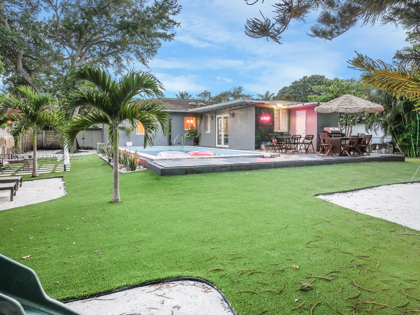 65 NW 116th St Miami, FL 33168