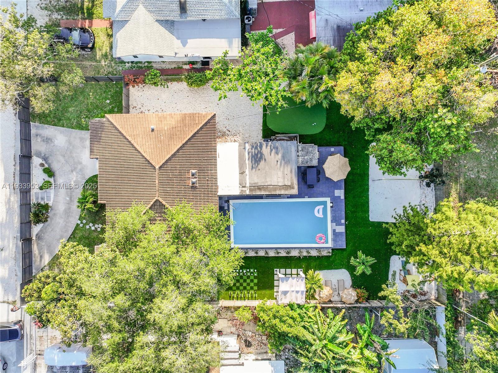 65 NW 116th St Miami, FL 33168