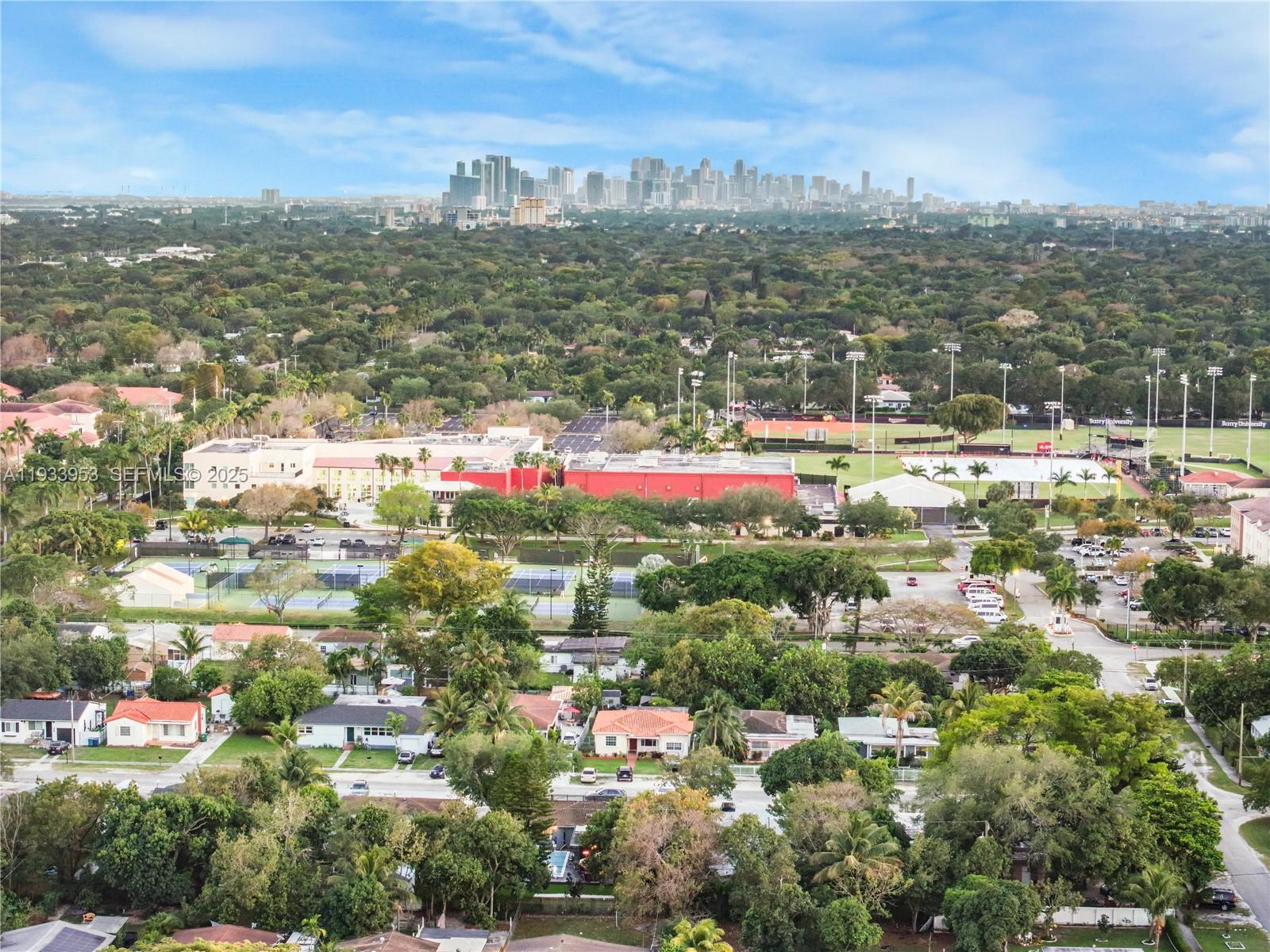 65 NW 116th St Miami, FL 33168