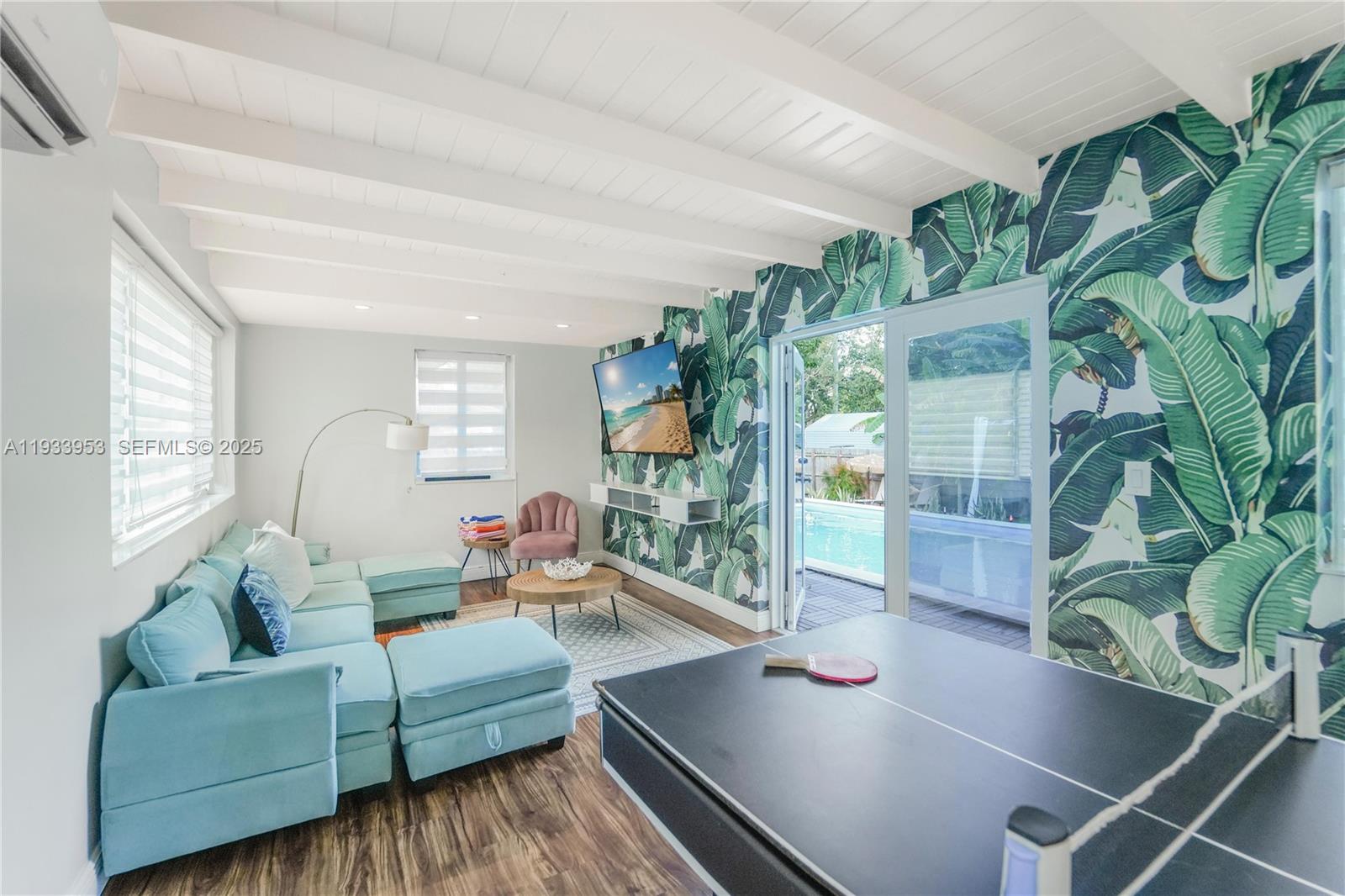 65 NW 116th St Miami, FL 33168