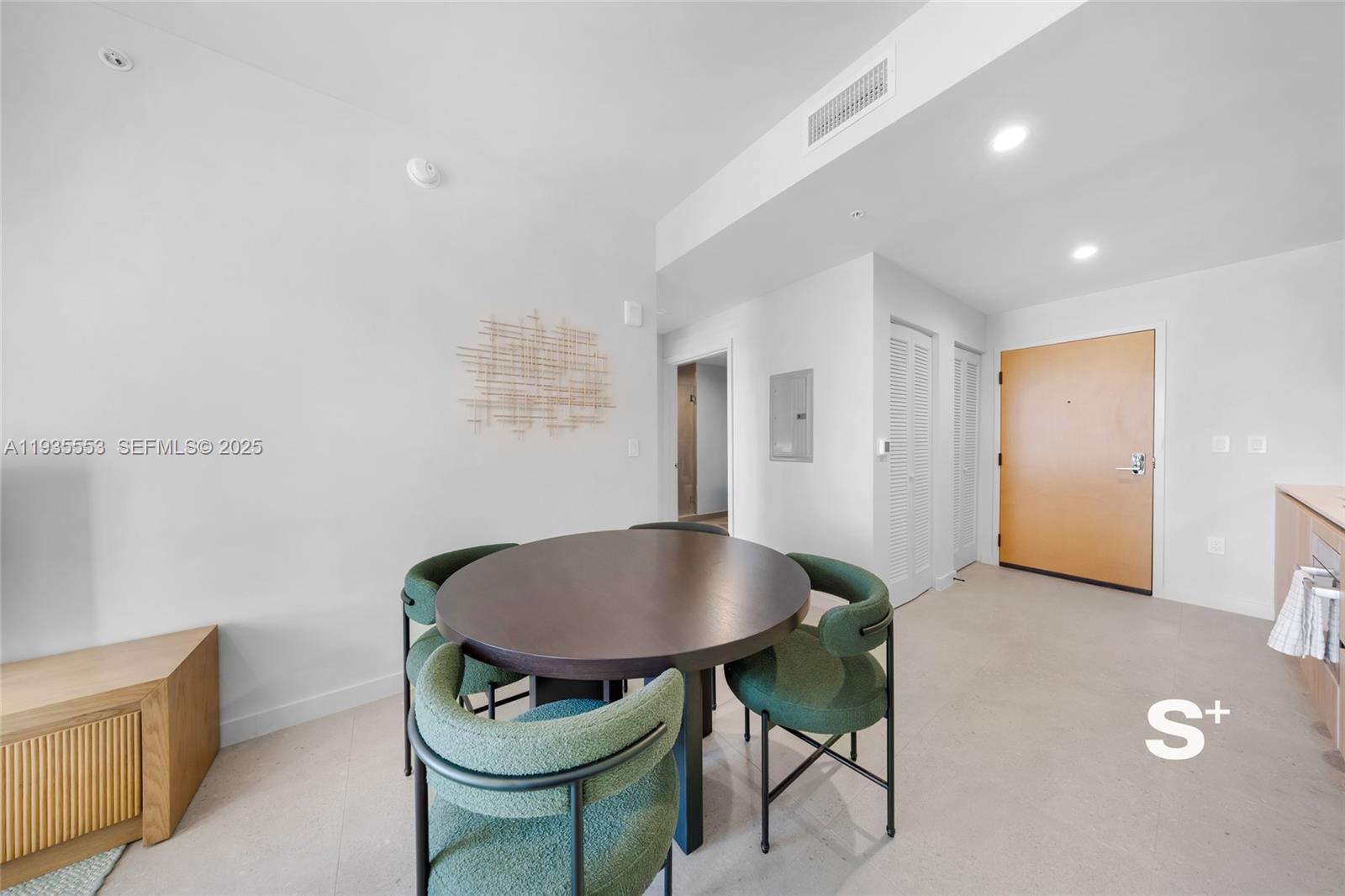 image The Crosby Miami Worldcenter9