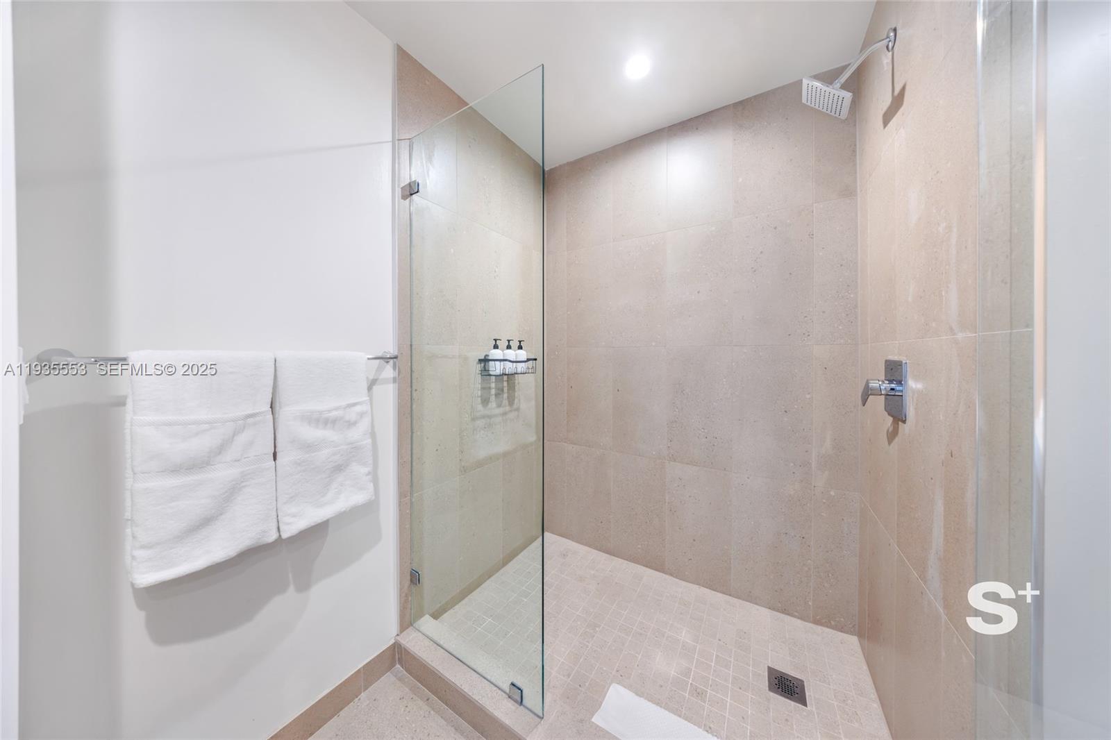 image The Crosby Miami Worldcenter24