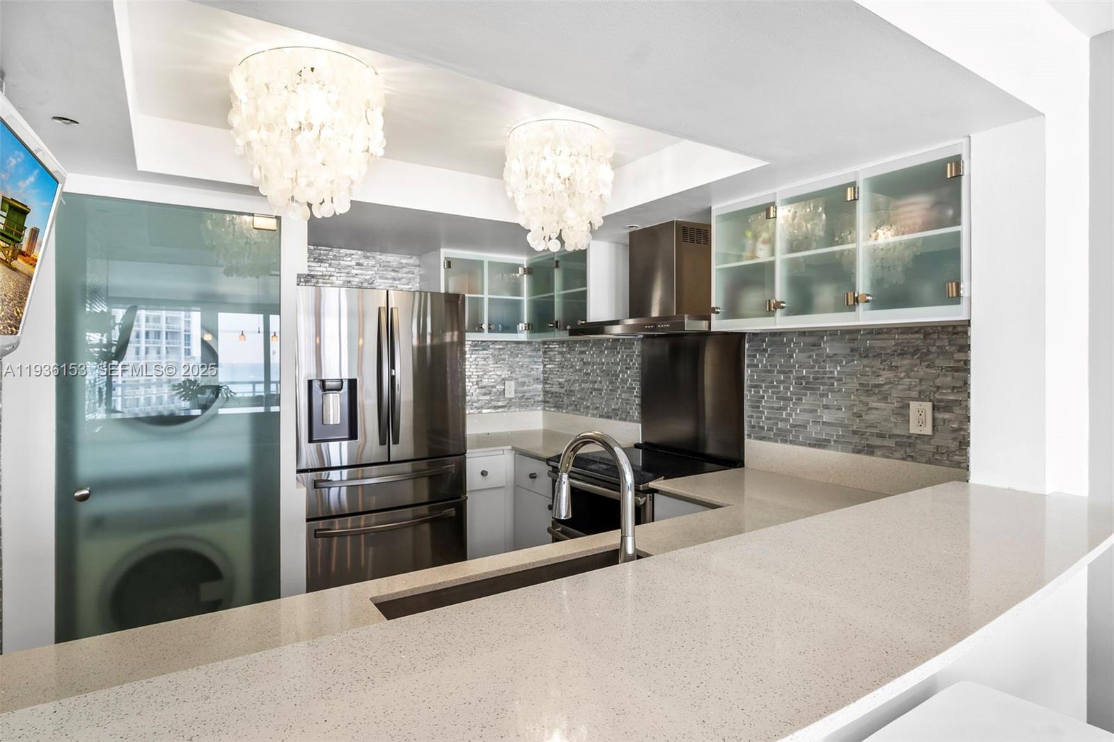 image South Pointe Towers8