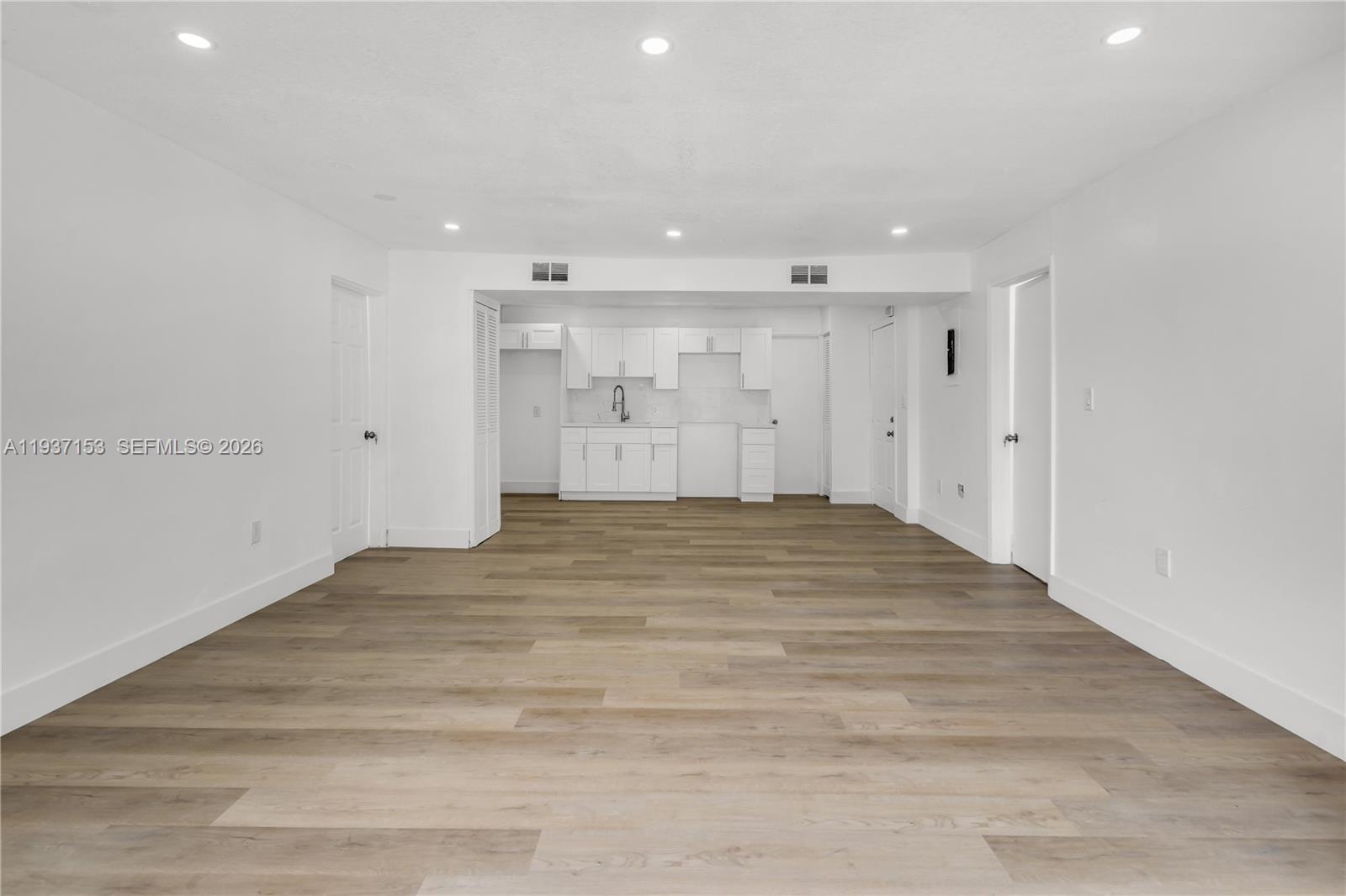 2443 NW 55th St Miami, FL 33142