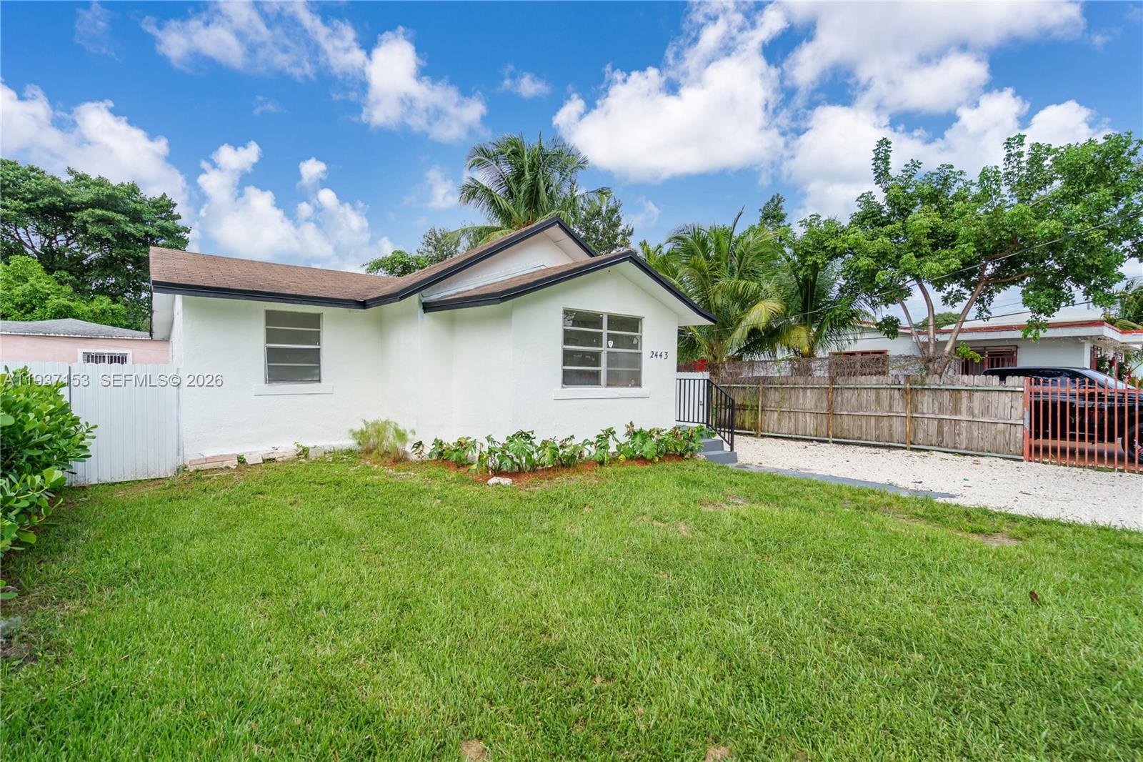 2443 NW 55th St Miami, FL 33142